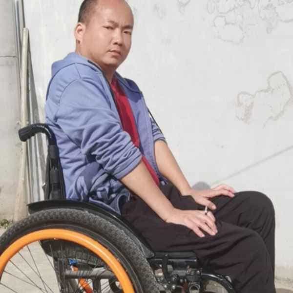 37岁岁陕西单身帅哥 - 阿勒泰吉缘网