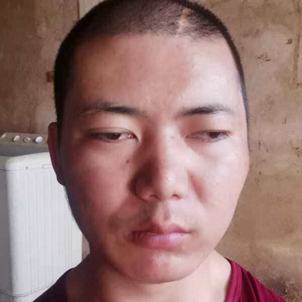35岁岁云南单身帅哥 - 阿勒泰吉缘网