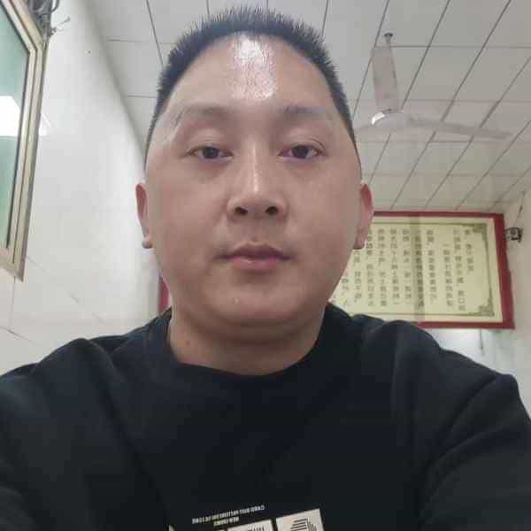 37岁岁陕西单身帅哥 - 阿勒泰吉缘网