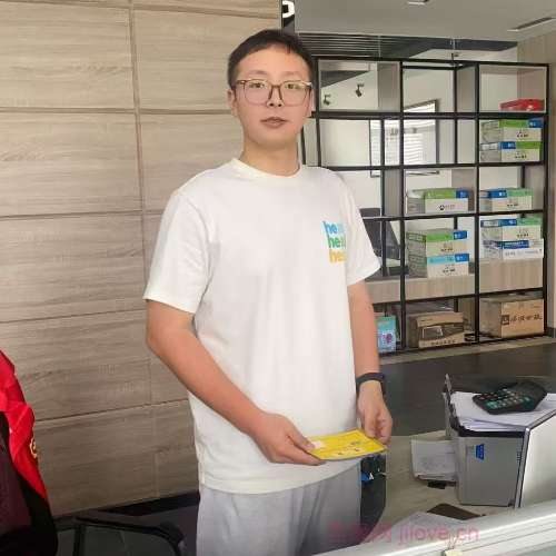 30岁岁江苏单身帅哥 - 阿勒泰吉缘网
