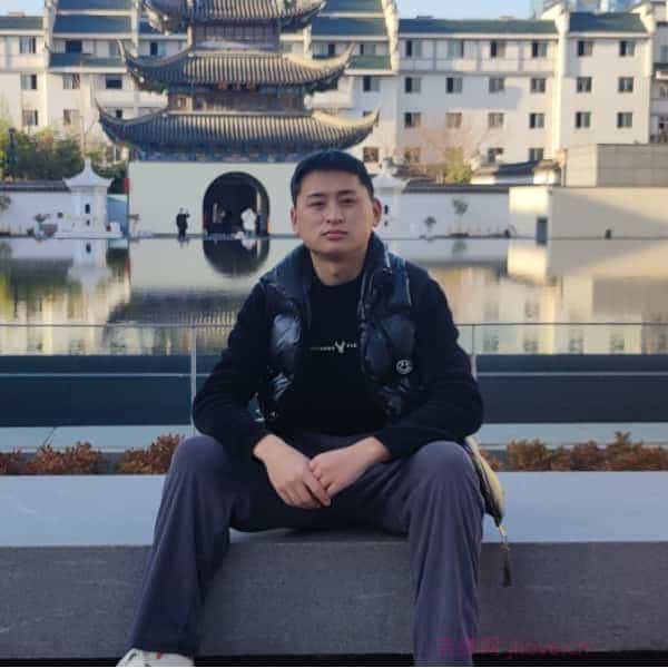 31岁岁湖北单身帅哥 - 阿勒泰吉缘网